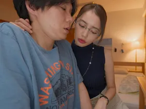 Ngủ chung phòng với quản lý nữ múp vl trong chuyến công tác vietsub