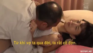 Qiqi người mới xinh đẹp với hình xăm đắt giá, được liếm, được dùng chân, được quan hệ theo kiểu chó, được cạo lông trên bồn cầu rồi quan hệ...